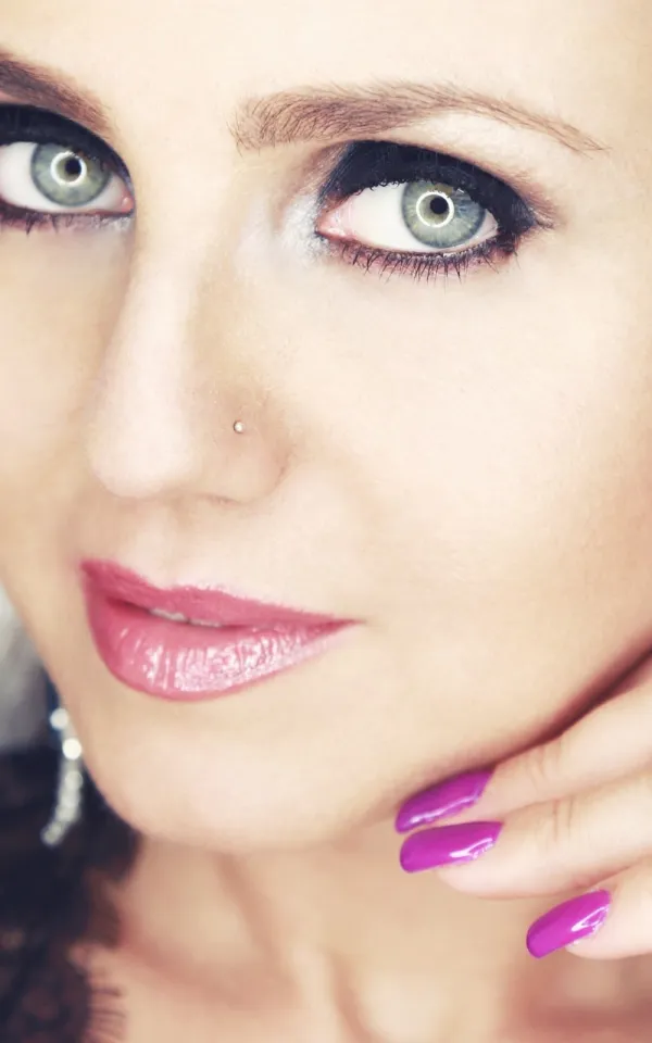 Silvia showing you her face close up 
